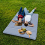 Camping Luftmadrass med Luftpump 200 x 135 x 10 cm Blå