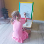 Dubbelsidig magnetisk och roterande krit- och whiteboard för barn