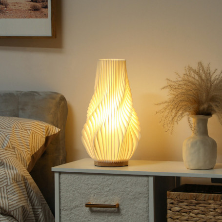 Smart 3D LED Bordslampa med App- och Röststyrning – Musik- & Scenläge, 20 x 20 x 34,5 cm