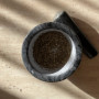 Mortel i naturlig marmor svart, 12,5 x 9 cm (Ø x H), med stöt